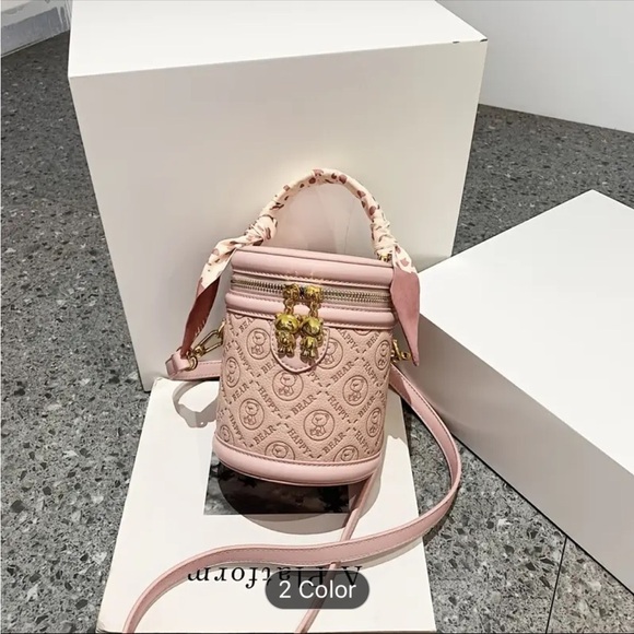 🎉HOST PICK🎉~ Pink Bear Bucket Bag 🧸 - Picture 7 of 7